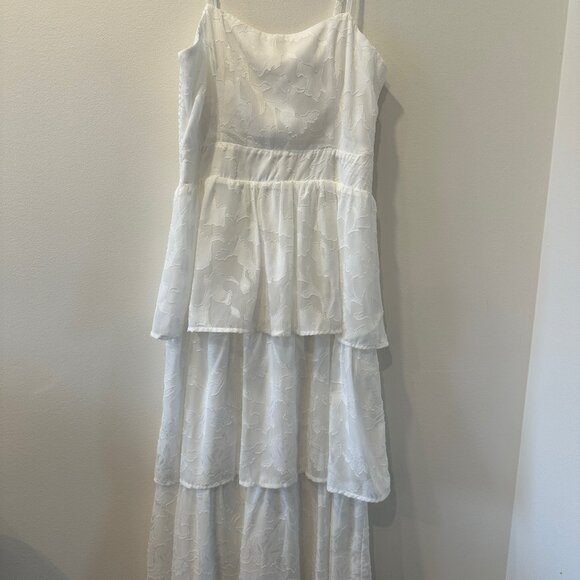 Lulus Grace and Beauty White Burnout Floral Print Tiered Dress Size Large - Picture 1 of 4